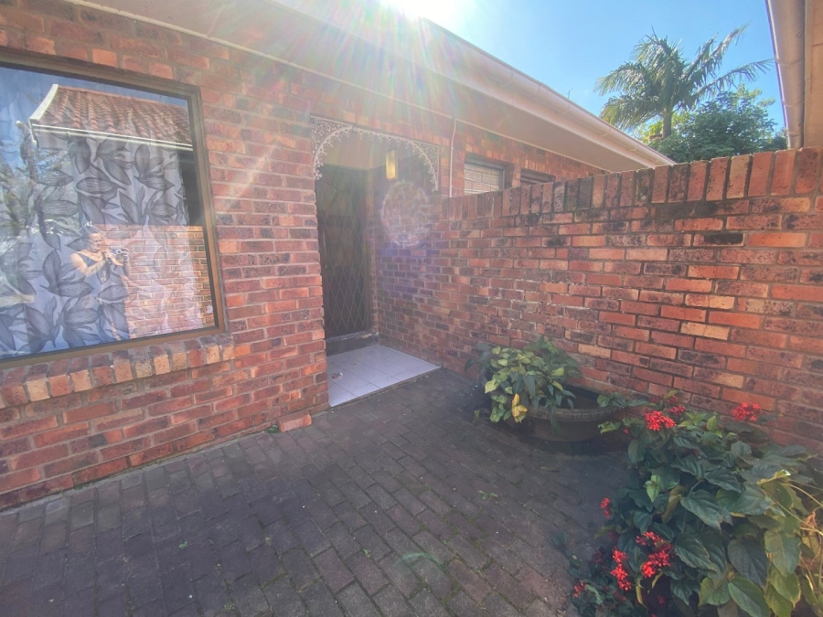 4 Bedroom Property for Sale in Nahoon Valley Park Eastern Cape